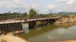 Bất an khi qua cầu Thống Nhất