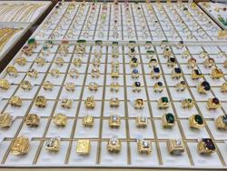 Biến động lạ của giá vàng trong nước