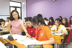 Vì sao khó cấm dạy thêm, học thêm?