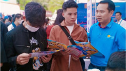 Tuyển sinh đại học năm 2023: Hãy chọn ngành trước khi chọn trường