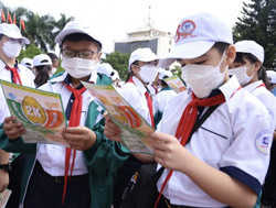 "Phủ sóng" vắc xin phòng COVID-19: Ý thức người dân là điều kiện tiên quyết