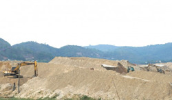 Huyện Krông Bông: Mở đợt cao điểm kiểm tra, xử lý hành vi khai thác cát trái phép trên địa bàn