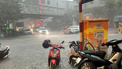 Ngày 10/5, mưa dông ở nhiều nơi trên cả nước