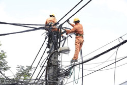 Tăng giá, điện vẫn thiếu