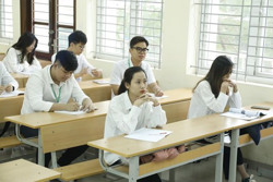 Choáng với học phí đại học
