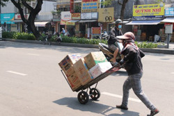 Ngày 16/5, nắng nóng tại nhiều khu vực trên cả nước