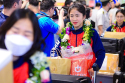 Thầy trò Mai Đức Chung rạng rỡ về nước sau khi lập kỷ lục tại SEA Games