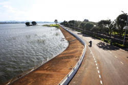 Xây dựng không gian xanh từ suối, hồ phố núi