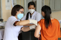 Năm 2023, vắc xin phòng COVID-19 vẫn được tiêm miễn phí