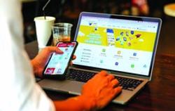 Vì sao người dân ngày càng ít dùng tiền mặt?