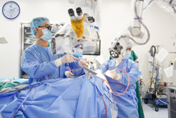 Lần đầu tiên Việt Nam ứng dụng Robot trí tuệ nhân tạo trong phẫu thuật não