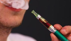 Báo động thuốc lá điện tử vào trường học