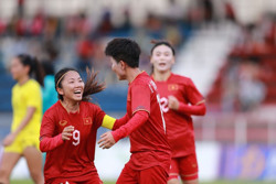 Tuyển nữ Việt Nam khởi đầu thuận lợi