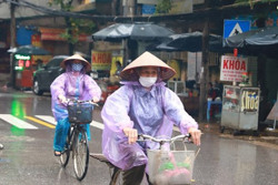 Không khí lạnh, mưa dông bao trùm nhiều nơi trên cả nước