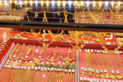 Giá vàng hôm nay 1-6: Tiếp tục đi lên