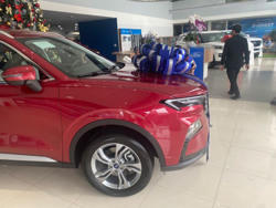 Ôtô nội "thoát hiểm"?