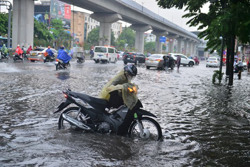 Mưa dông diện rộng ở Bắc Bộ và Thanh Hóa kéo dài đến khi nào?