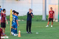 Đội tuyển Việt Nam đấu với Hong Kong (Trung Quốc) lúc 19h30 tối nay