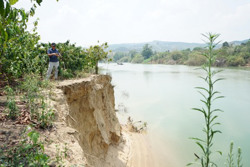 Tăng cường kiểm tra, giám sát hoạt động khai thác cát, sỏi lòng sông