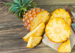 Ai không nên ăn dứa?