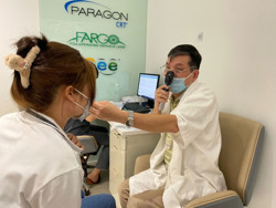 Suýt mù lòa vì nghĩ mắt lác là "chuyện nhỏ"