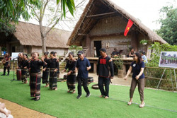 Chính sách mới đối với nghệ nhân Đắk Lắk tham gia tại Làng Văn hóa - Du lịch các dân tộc Việt Nam