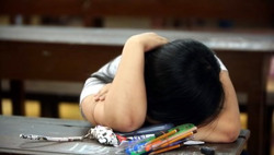 Giảm áp lực cho trẻ trong mùa thi