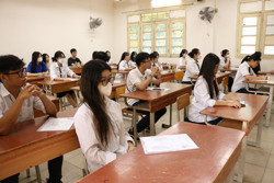 Thí sinh chụp đề thi tốt nghiệp THPT gửi qua mạng là ai?