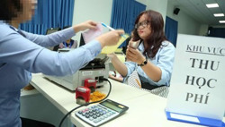 Học phí leo thang