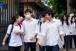 Vụ làm lộ đề thi tốt nghiệp THPT 2023: Thí sinh có thể bị xử lý ra sao?