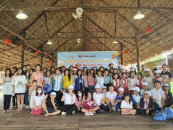 VIETRAVEL BUÔN MA THUỘT TÀI TRỢ CHƯƠNG TRÌNH TRẢI NGHIỆM “MÙA HÈ CHO EM” CHO CÁC EM HỌC SINH CÓ THÀNH TÍCH TỐT NĂM HỌC 2022 – 2023