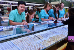 Giá vàng hôm nay 9-6: Đảo chiều tăng thẳng đứng