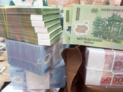 Những ngân hàng đầu tiên công bố lợi nhuận nửa đầu năm làm ăn ra sao?