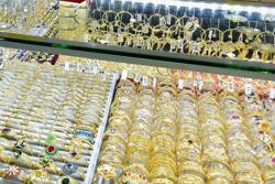 Giá vàng hôm nay 19-7: Tăng mạnh trước kỳ vọng Mỹ dừng tăng lãi suất