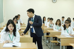 Lại lo thiếu giáo viên