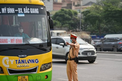 Từ 1/8 Bộ Công an tổng kiểm soát xe ô tô kinh doanh vận tải trên toàn quốc