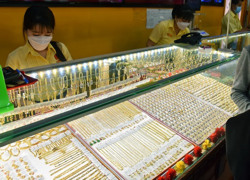 Giá vàng hôm nay 26-7: Tăng trở lại