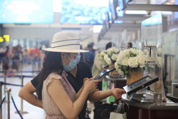 Nhiều bất cập khi dùng tài khoản định danh đi máy bay được chỉ rõ