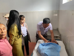 Huyện Cư Kuin: Người dân xã Ea Bhốk phát hiện bé trai sơ sinh bị bỏ rơi 