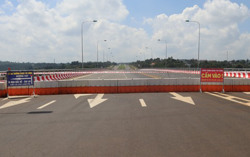 Không để phương tiện lưu thông vào các tuyến đường chưa khai thác