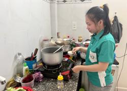 Tìm việc làm ngày càng khó, vì sao?: Mất việc, giãn việc...