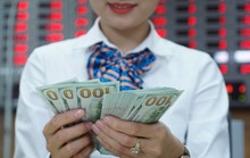 Tỉ giá USD/VND bất ngờ tăng mạnh