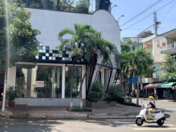 Kinh tế khó khăn, nhiều mặt bằng "vàng" bỏ trống