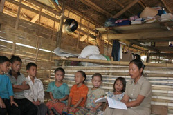 Chật vật lo tuyển giáo viên