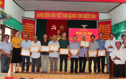 Huyện Krông Pắc: Khen thưởng các hộ dân bàn giao mặt bằng Dự án cao tốc Khánh Hòa – Buôn Ma Thuột