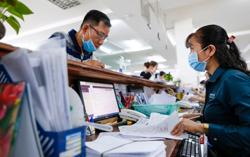 Hạn chế rút BHXH một lần: Nút thắt vẫn là tuổi nghỉ hưu