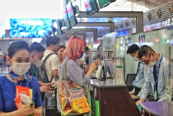 Từ ngày 2/8, chính thức dùng tài khoản định danh điện tử làm thủ tục đi máy bay