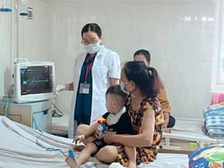 Cảnh báo bệnh tay chân miệng gia tăng đột biến