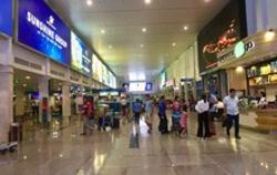 Sân bay Tân Sơn Nhất đón khoảng 125.000 lượt khách/ngày dịp lễ