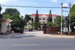 Thiếu thuốc trầm trọng, nhân viên y tế ở Đắk Lắk bảo bỏ việc nếu giao đấu thầu!